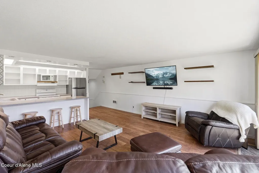 301 Iberian Way Sandpoint ID 83864