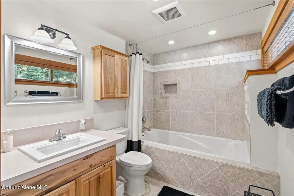 20246 E Cape Horn Road Bayview ID 83803