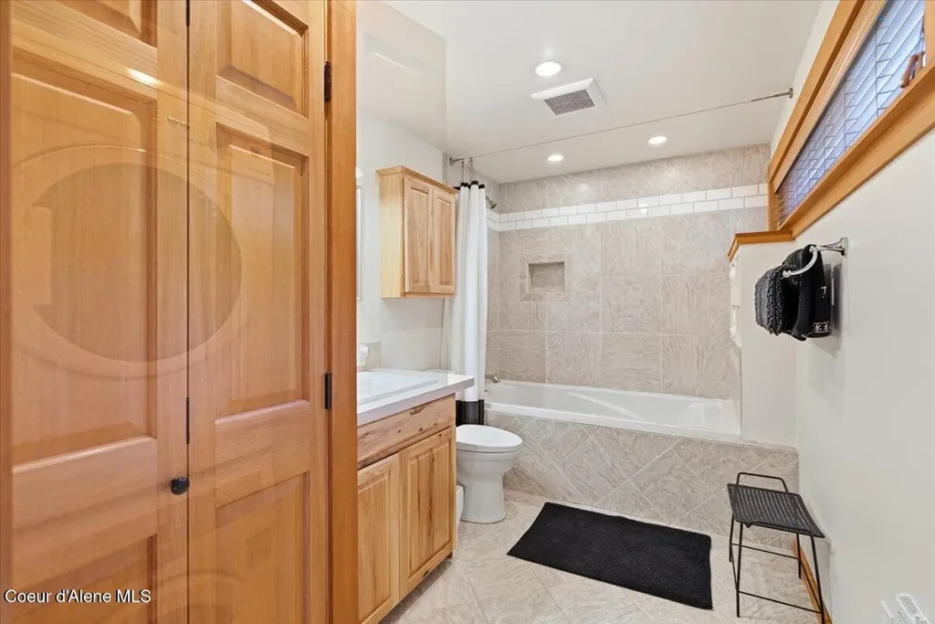 20246 E Cape Horn Road Bayview ID 83803