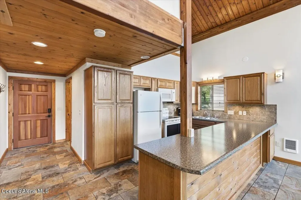 20246 E Cape Horn Road Bayview ID 83803