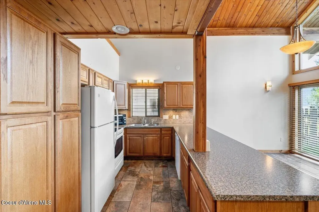 20246 E Cape Horn Road Bayview ID 83803