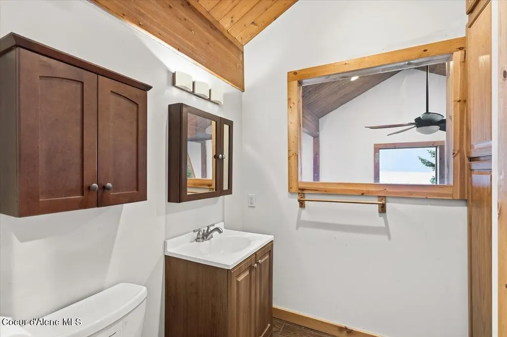 20246 E Cape Horn Road Bayview ID 83803