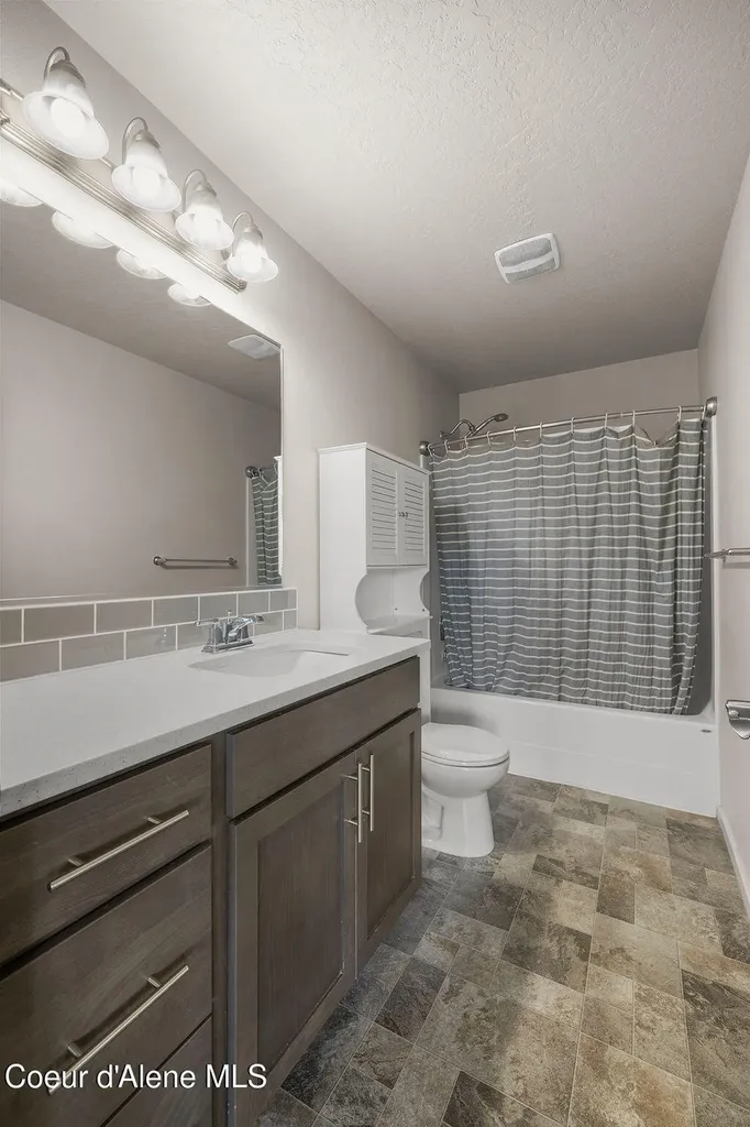 2051 W Calawah Avenue Post Falls ID 83854