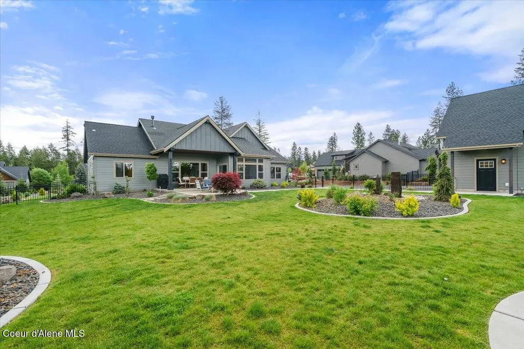 11633 N Spiraea Lane Hayden Lake ID 83835