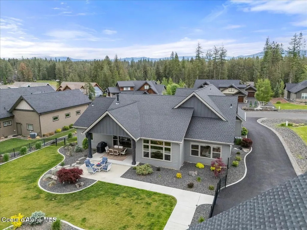 11633 N Spiraea Lane Hayden Lake ID 83835