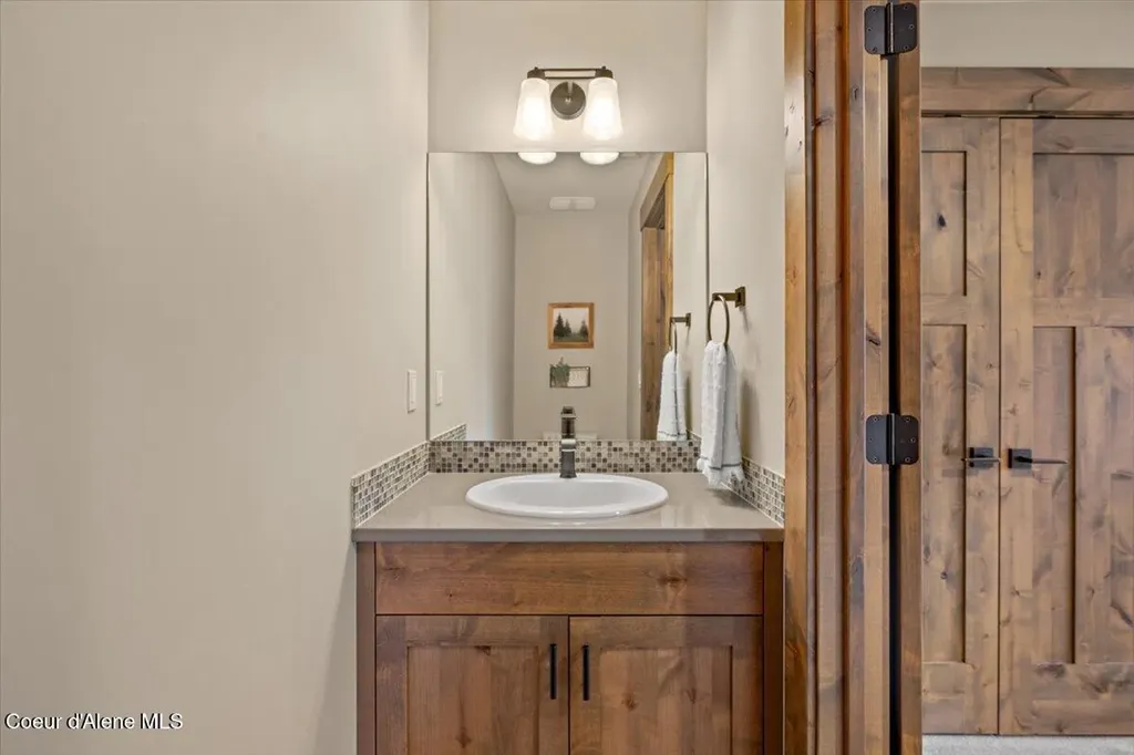 11633 N Spiraea Lane Hayden Lake ID 83835