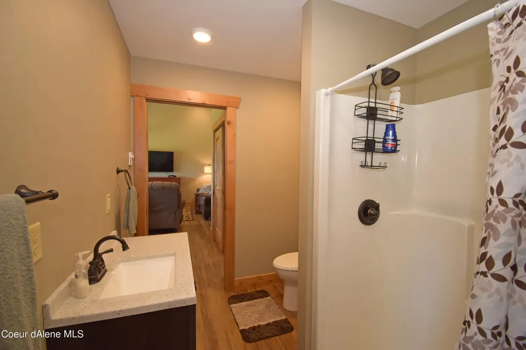 8694 Meadow Creek Road Bonners Ferry ID 83805