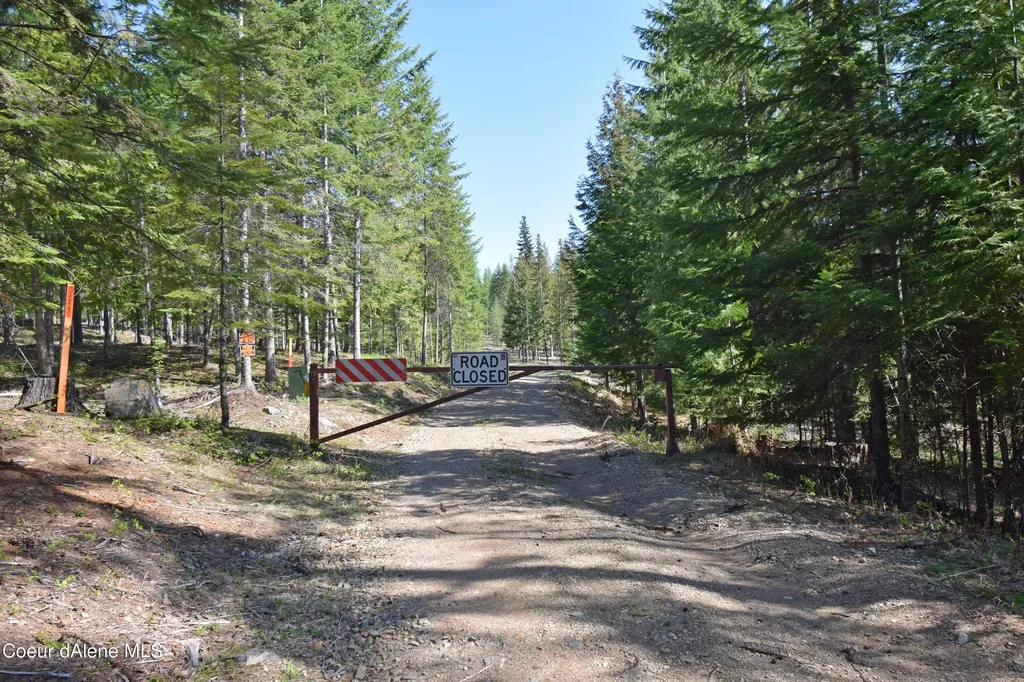 8694 Meadow Creek Road Bonners Ferry ID 83805