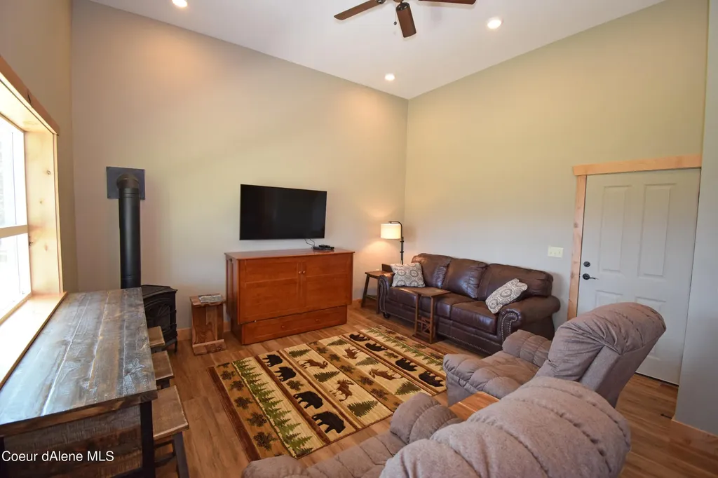 8694 Meadow Creek Road Bonners Ferry ID 83805