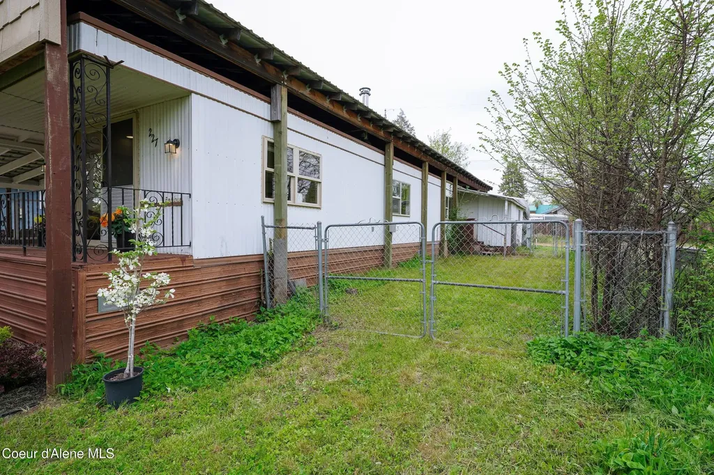 227 Summit Boulevard Priest River ID 83856