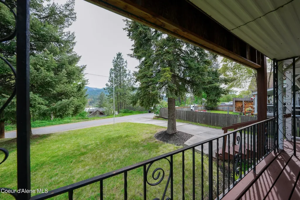 227 Summit Boulevard Priest River ID 83856