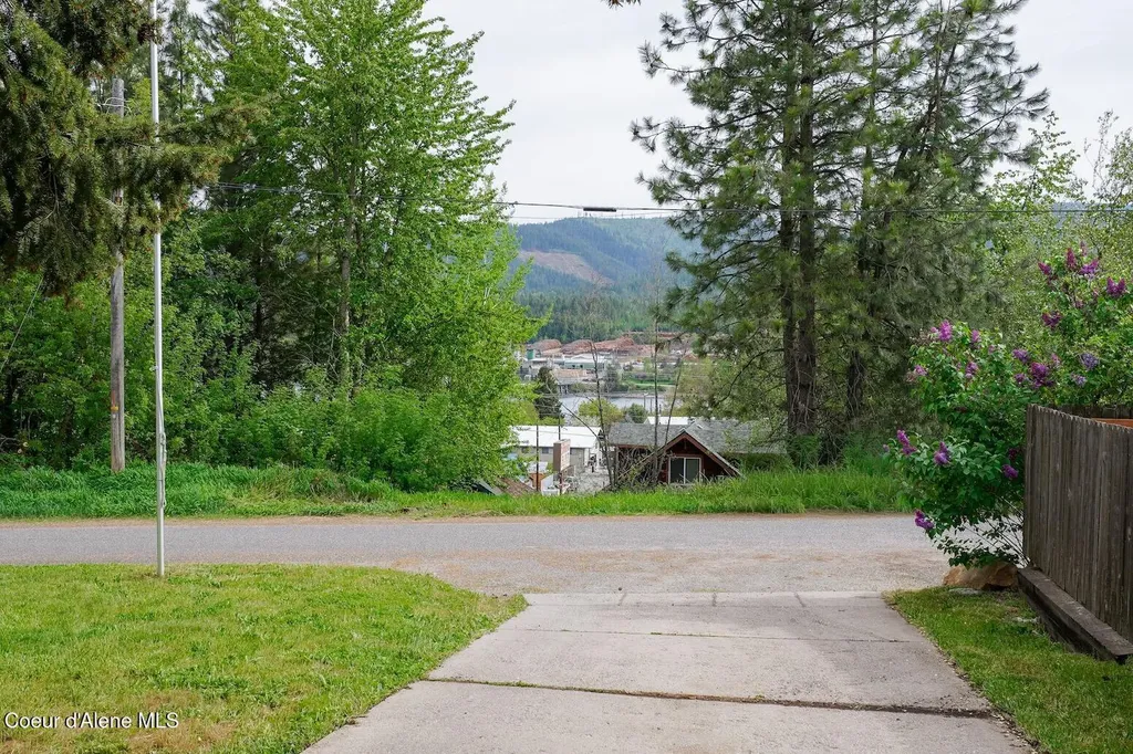 227 Summit Boulevard Priest River ID 83856
