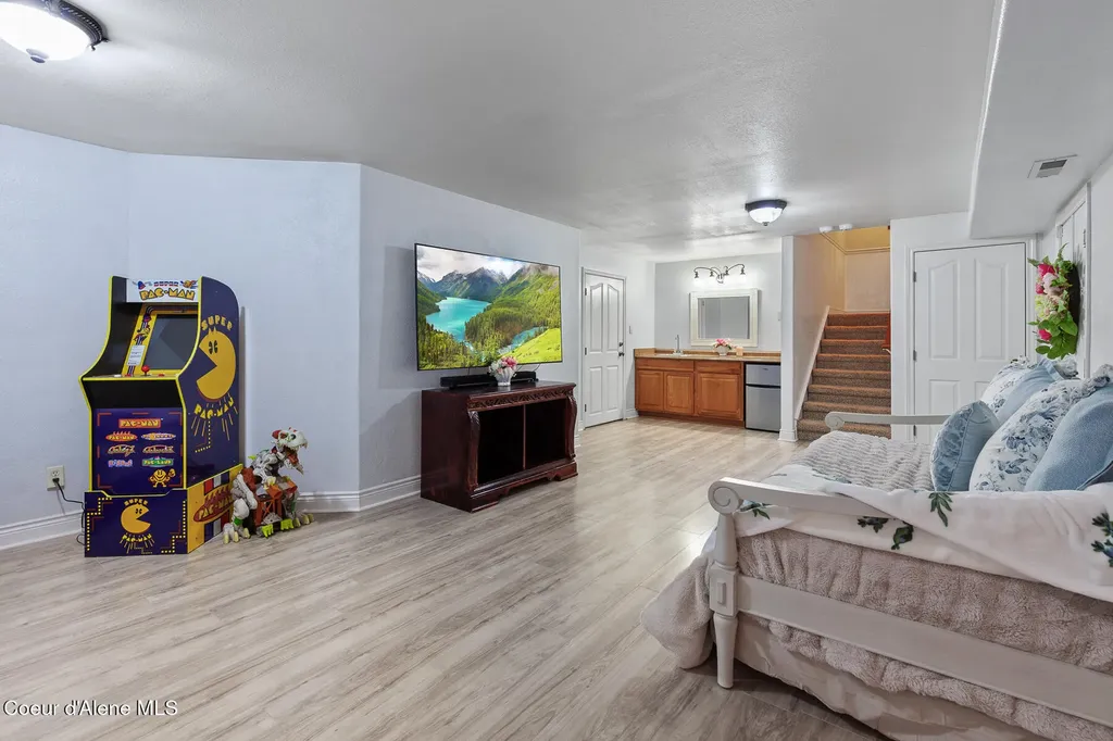 506 E Shore Pines Court Post Falls ID 83854