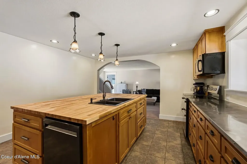 50 Goat Trail Sandpoint ID 83864