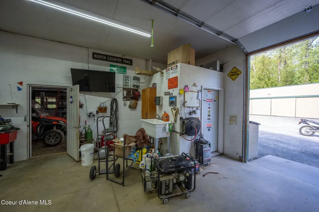 289 Gold Road Naples ID 83847