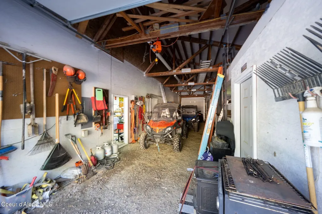 289 Gold Road Naples ID 83847