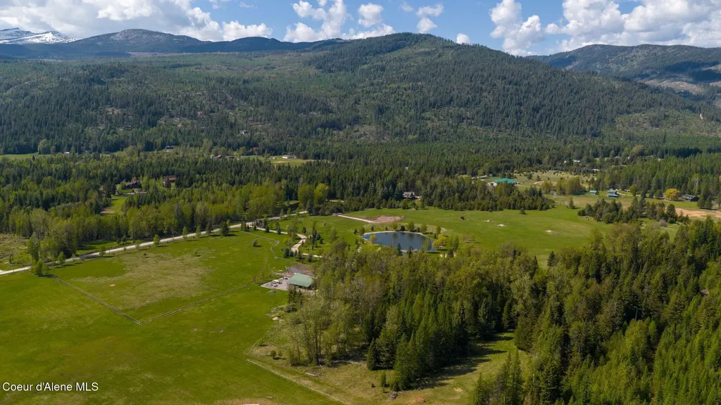 289 Gold Road Naples ID 83847