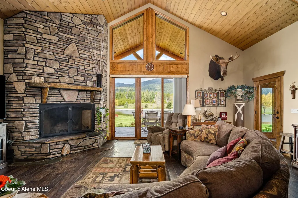 289 Gold Road Naples ID 83847