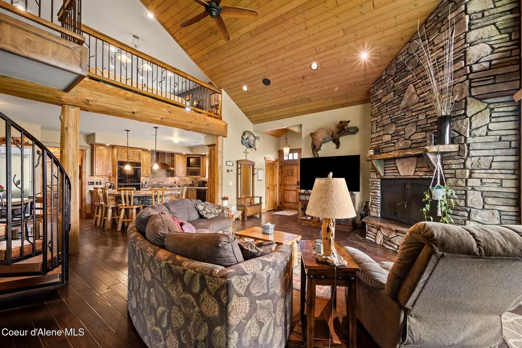 289 Gold Road Naples ID 83847