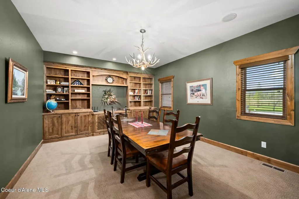 289 Gold Road Naples ID 83847