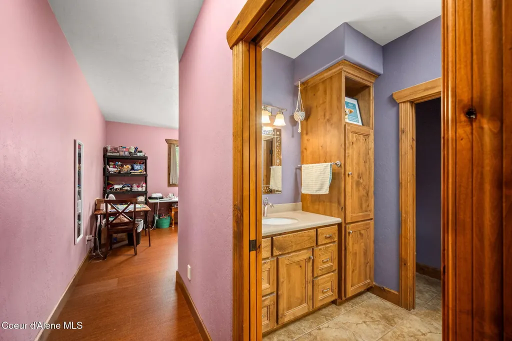 289 Gold Road Naples ID 83847