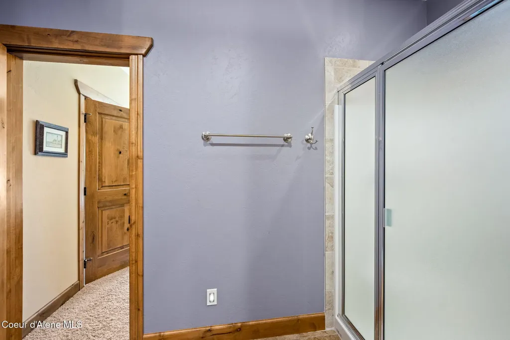 289 Gold Road Naples ID 83847