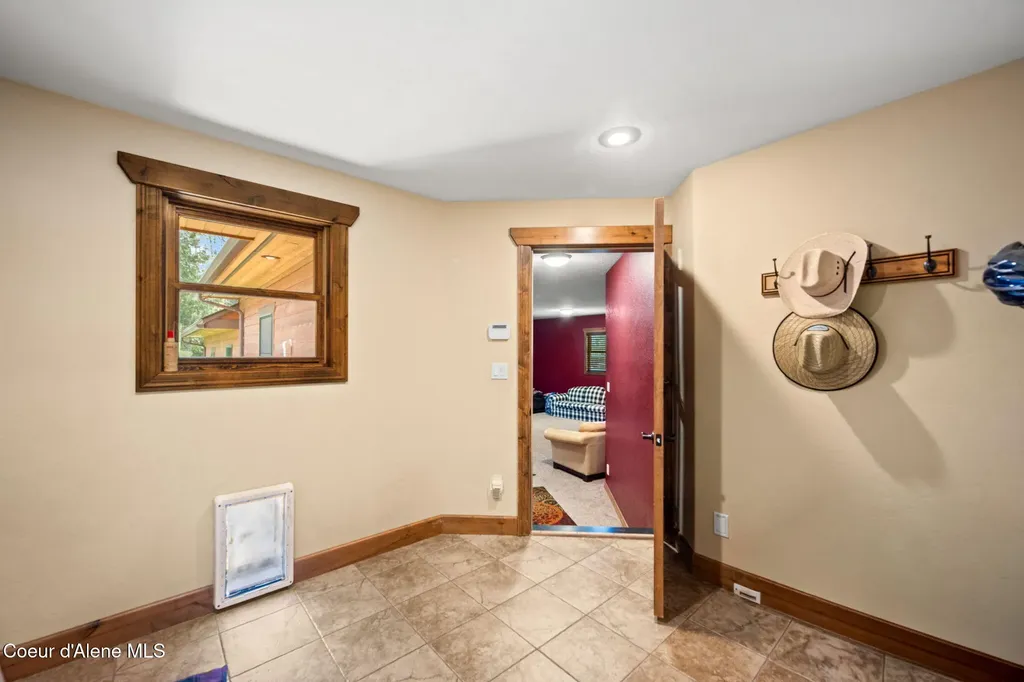 289 Gold Road Naples ID 83847