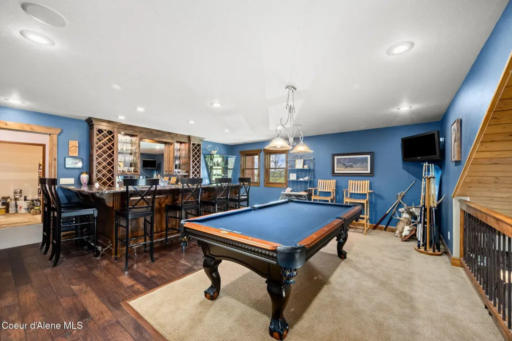 289 Gold Road Naples ID 83847