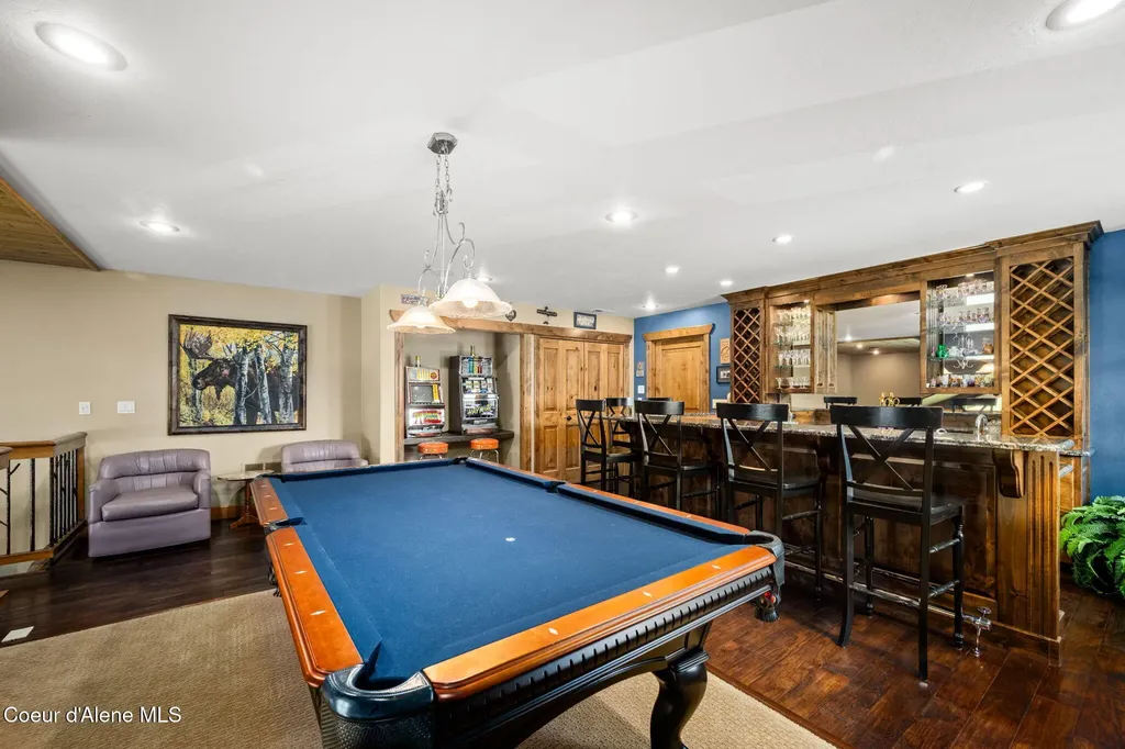 289 Gold Road Naples ID 83847