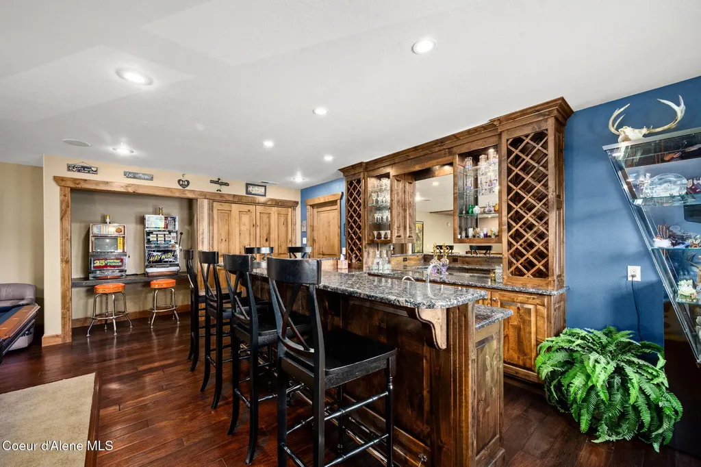 289 Gold Road Naples ID 83847