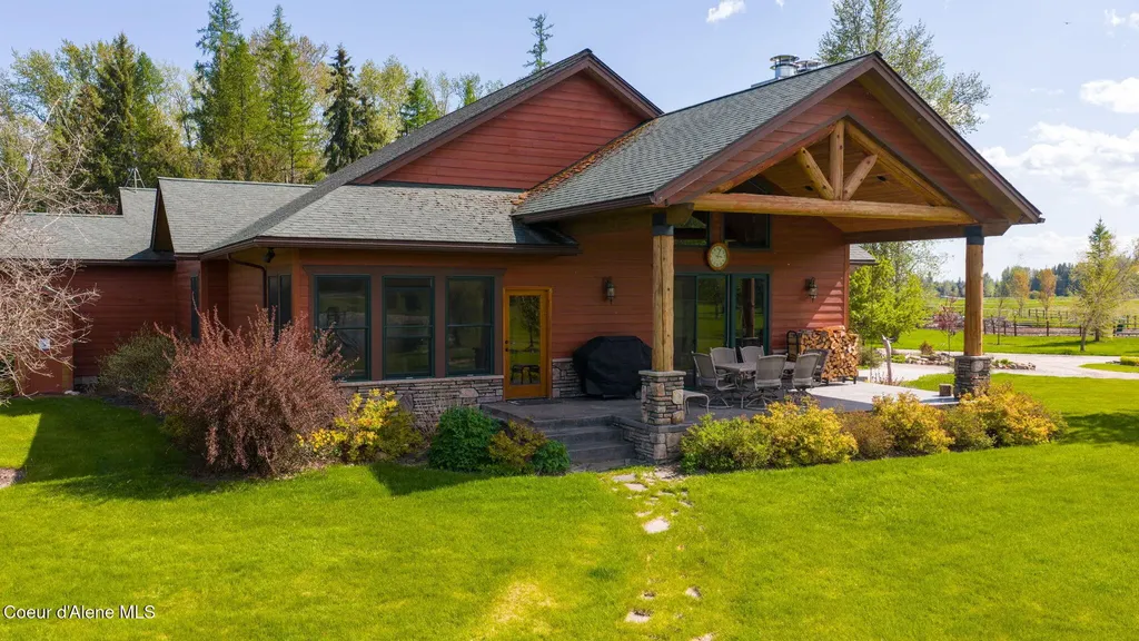 289 Gold Road Naples ID 83847