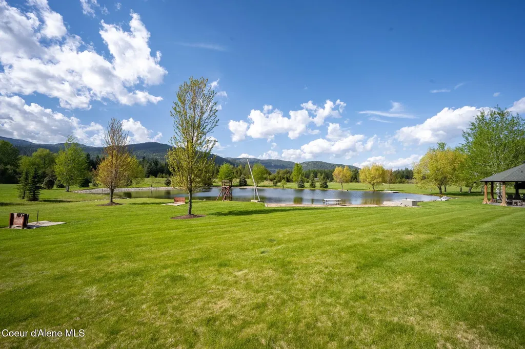 289 Gold Road Naples ID 83847