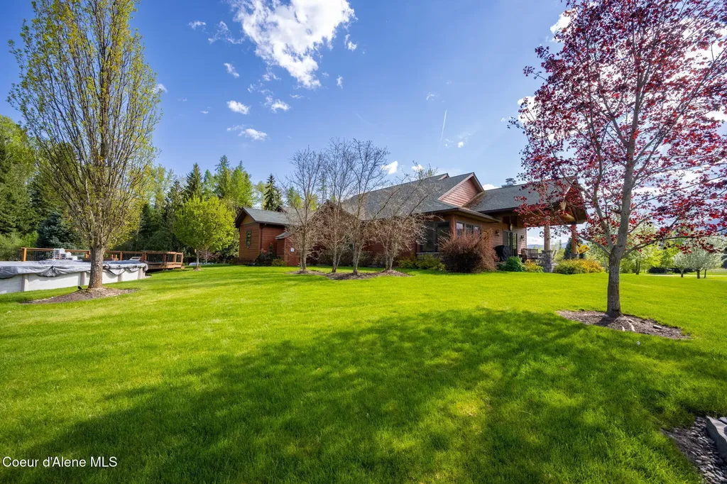 289 Gold Road Naples ID 83847