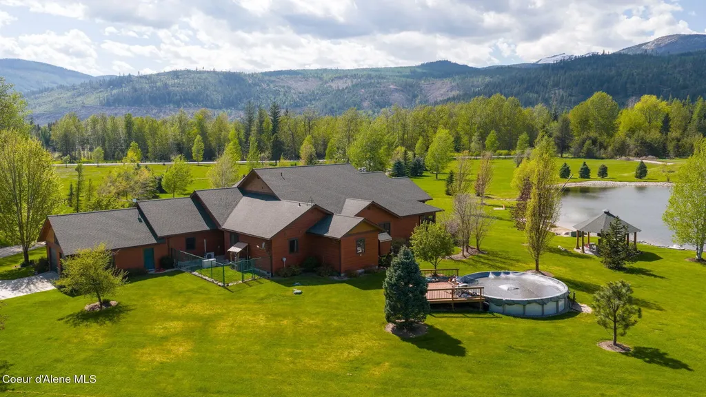 289 Gold Road Naples ID 83847