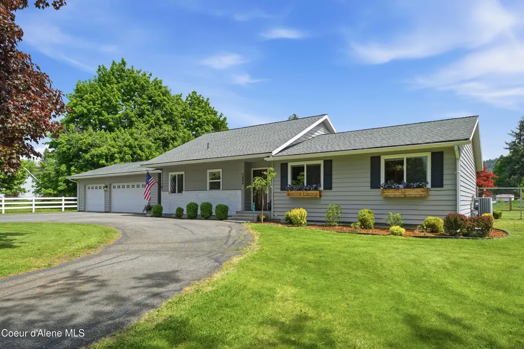 7464 N 4th Street Dalton Gardens ID 83815