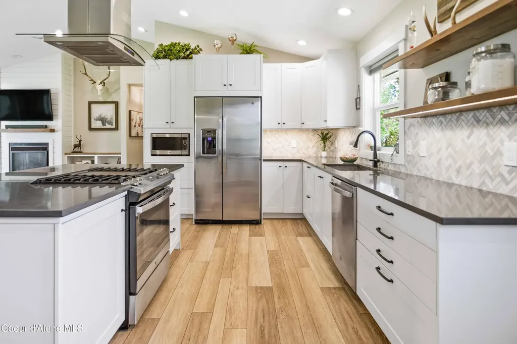 7464 N 4th Street Dalton Gardens ID 83815