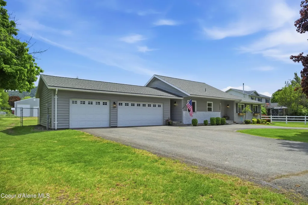 7464 N 4th Street Dalton Gardens ID 83815