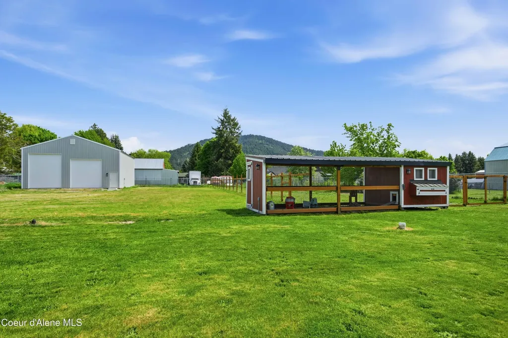 7464 N 4th Street Dalton Gardens ID 83815