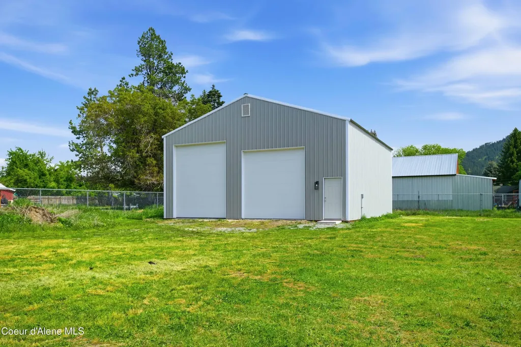 7464 N 4th Street Dalton Gardens ID 83815