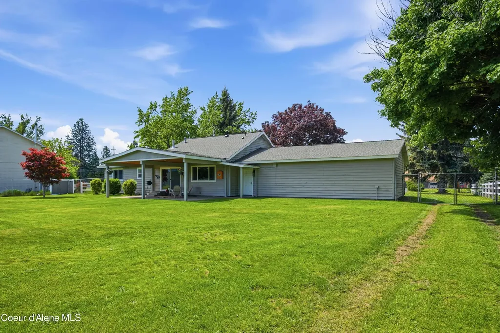 7464 N 4th Street Dalton Gardens ID 83815