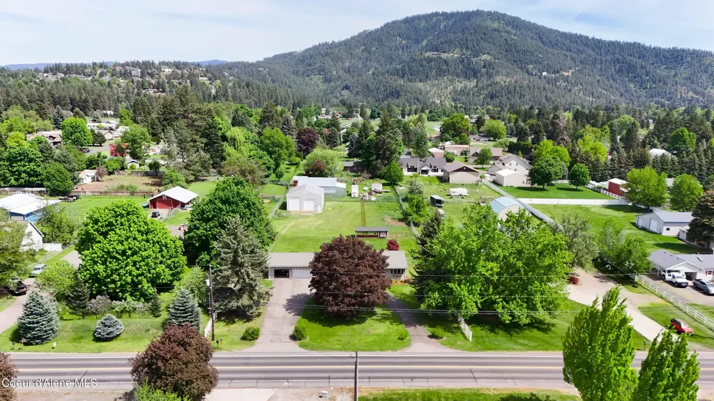 7464 N 4th Street Dalton Gardens ID 83815