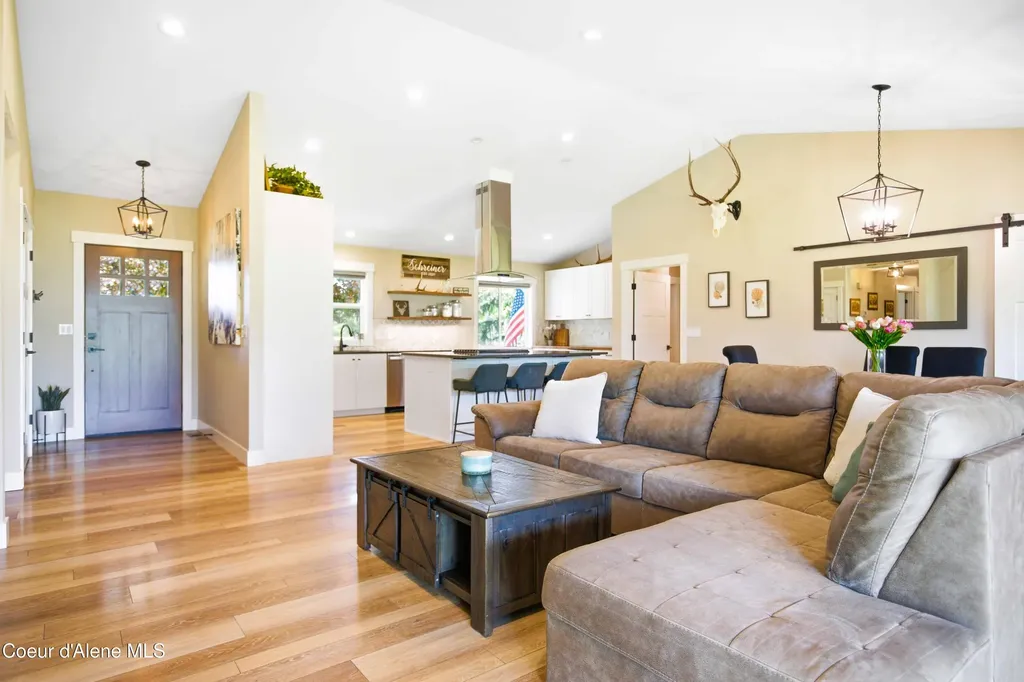 7464 N 4th Street Dalton Gardens ID 83815