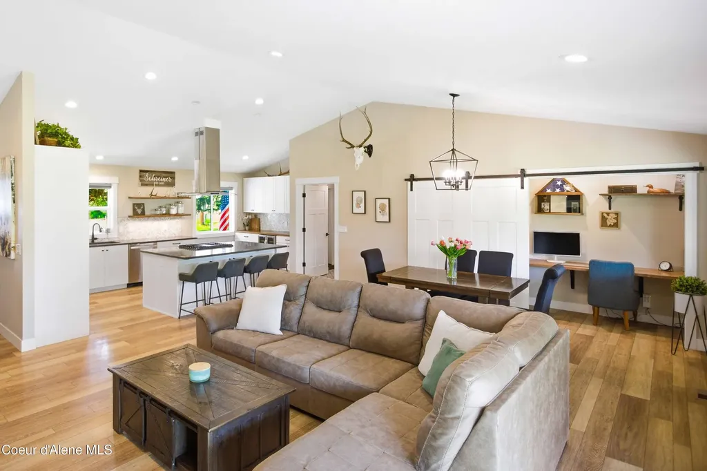 7464 N 4th Street Dalton Gardens ID 83815