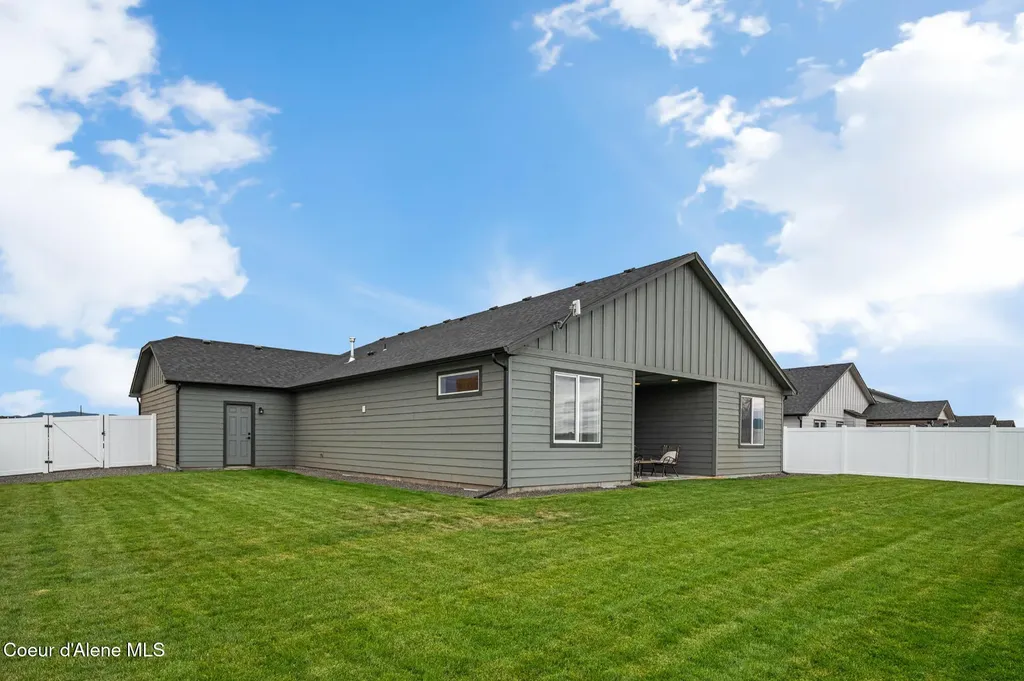 11485 N Simmons Lane Rathdrum ID 83858