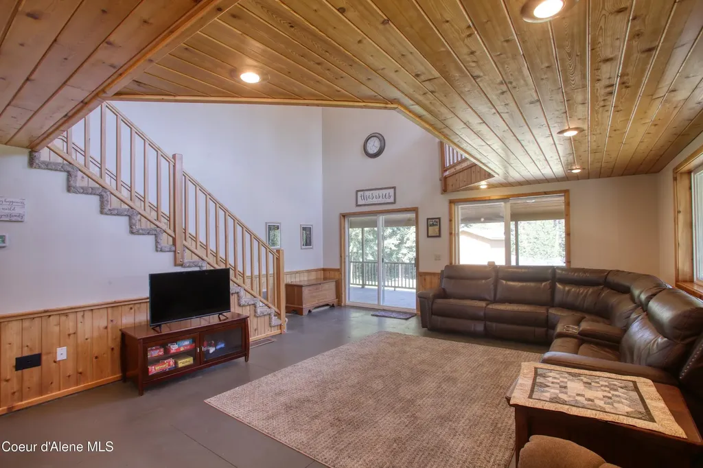 31582 E Hayden Lake Road Hayden ID 83835