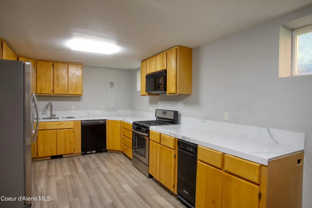 31582 E Hayden Lake Road Hayden ID 83835
