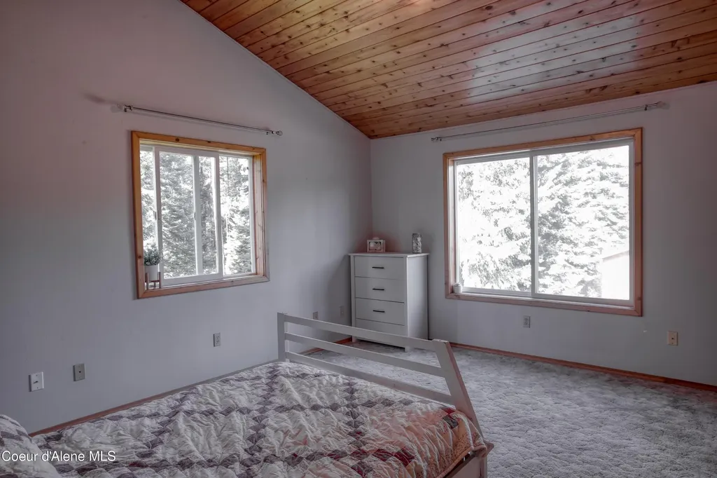 31582 E Hayden Lake Road Hayden ID 83835