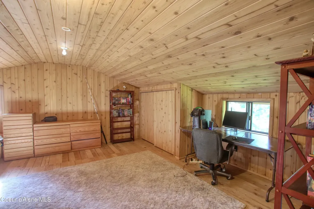 31582 E Hayden Lake Road Hayden ID 83835