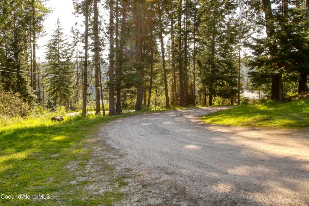 31582 E Hayden Lake Road Hayden ID 83835