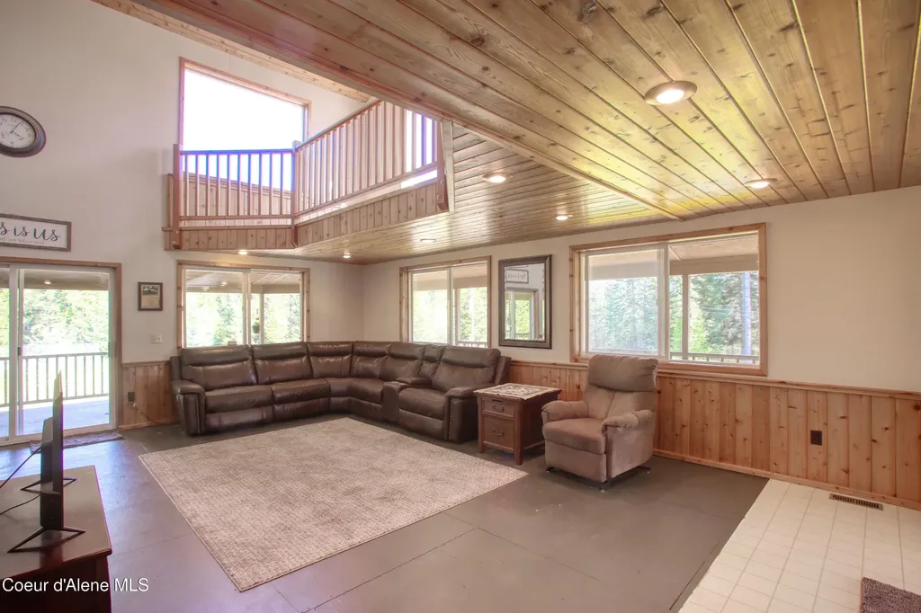 31582 E Hayden Lake Road Hayden ID 83835